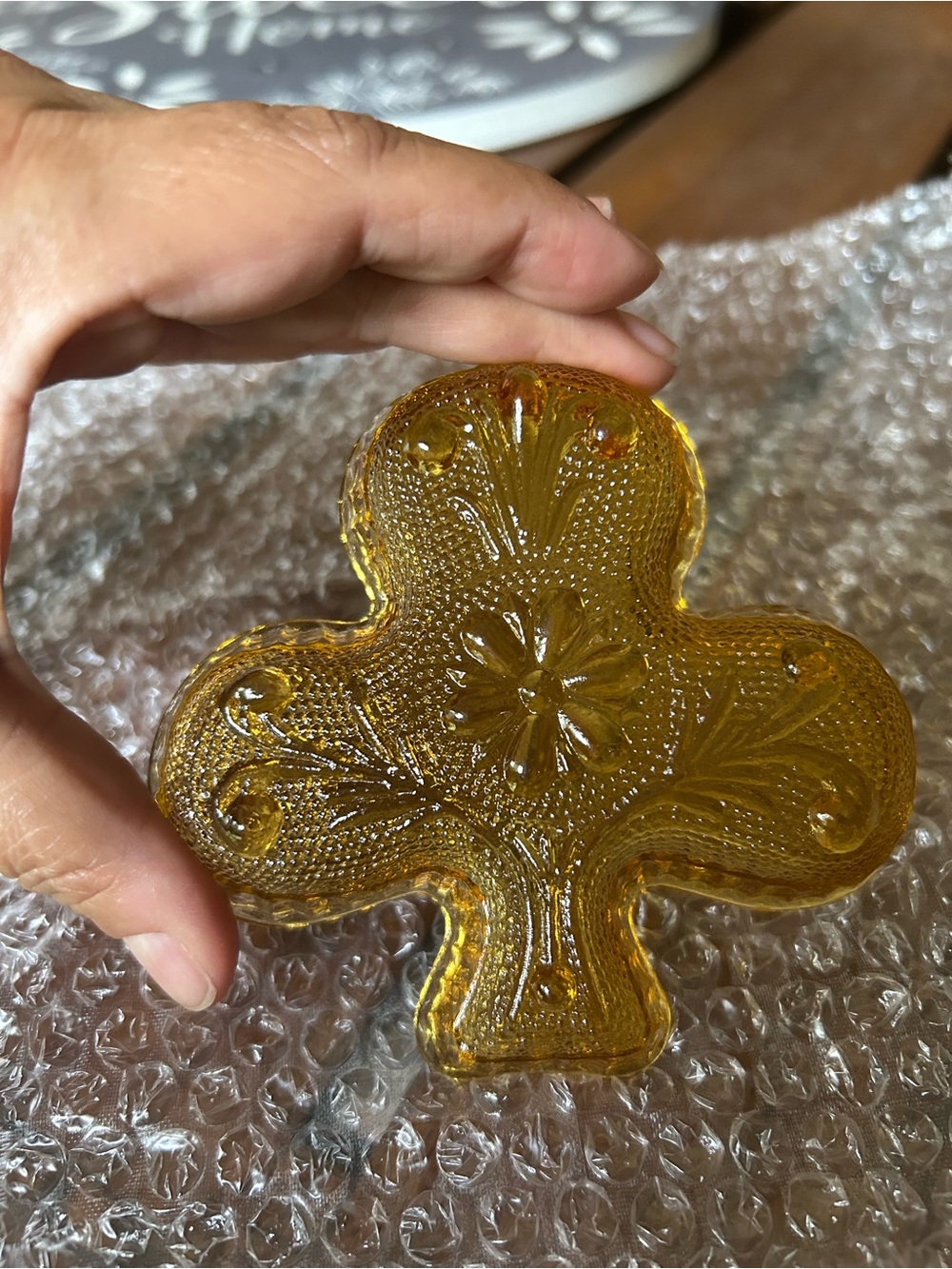 Amber Glass Clover Accent - Elegant Home Accent